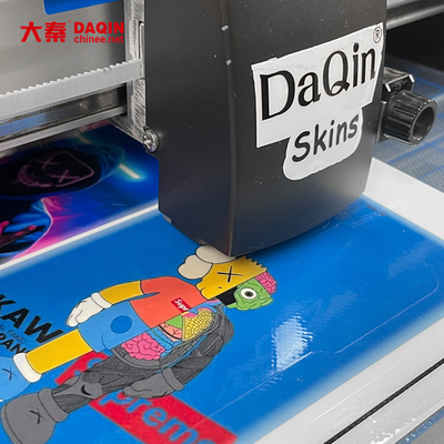 Daqin Naklejki Die Cut Sticker Maker Spersonalizowana folia ekranowa Mobilny nóż do skórek 3M Skin Cutter