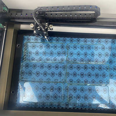 40w Daqin Co2 chłodzona wodą maszyna do cięcia laserowego do mobilnego ochraniacza ekranu