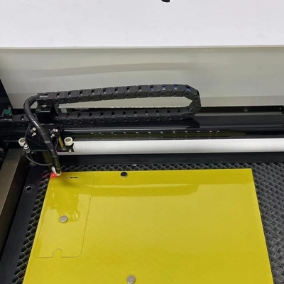 Daqin C02 Mobile Screen Protector Laserowa maszyna do cięcia OEM