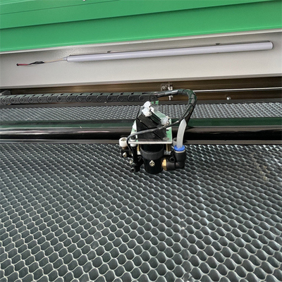 Wysokiej precyzji 6040 4060 CO2 Mobilny aparat do cięcia ekranu 40W 50W 60W 80W