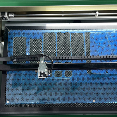 Maszyna do cięcia ekranu na pulpicie o mocy 100 W Daqin