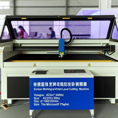 Wewnętrzne środowisko pracy Ochrona ekranu Maszyna do cięcia laserem Napięcie AC220V/50Hz Rozmiar 1000*800*800mm